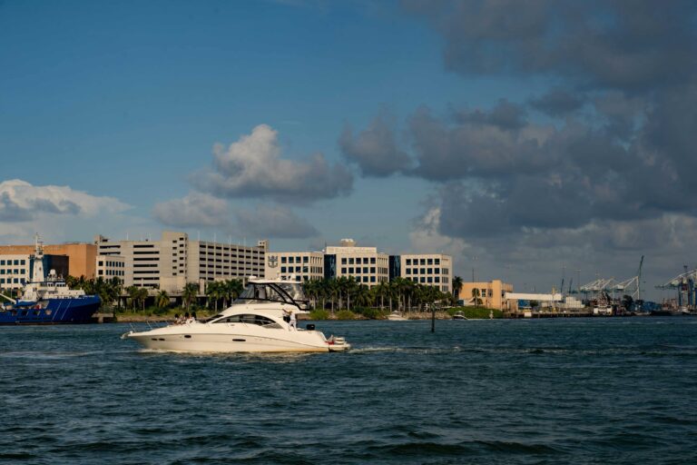 How to Rent a Boat in Miami: A Complete Guide for First-Timers