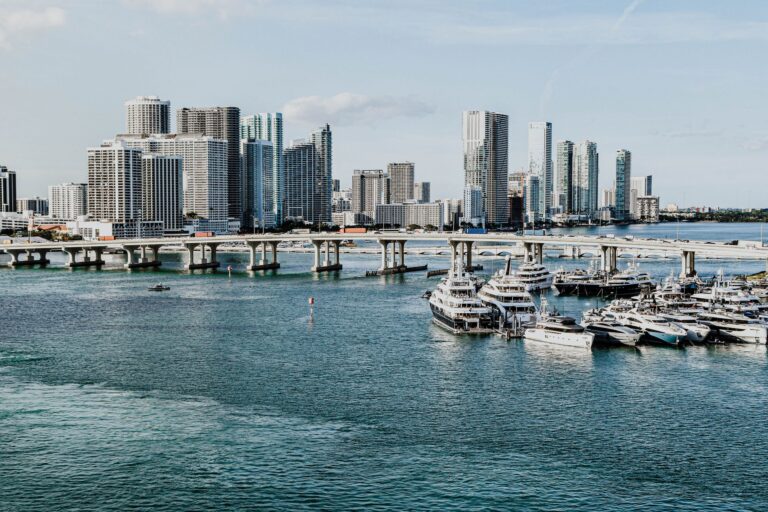 Miami Yacht Rental Prices: What to Expect in 2026
